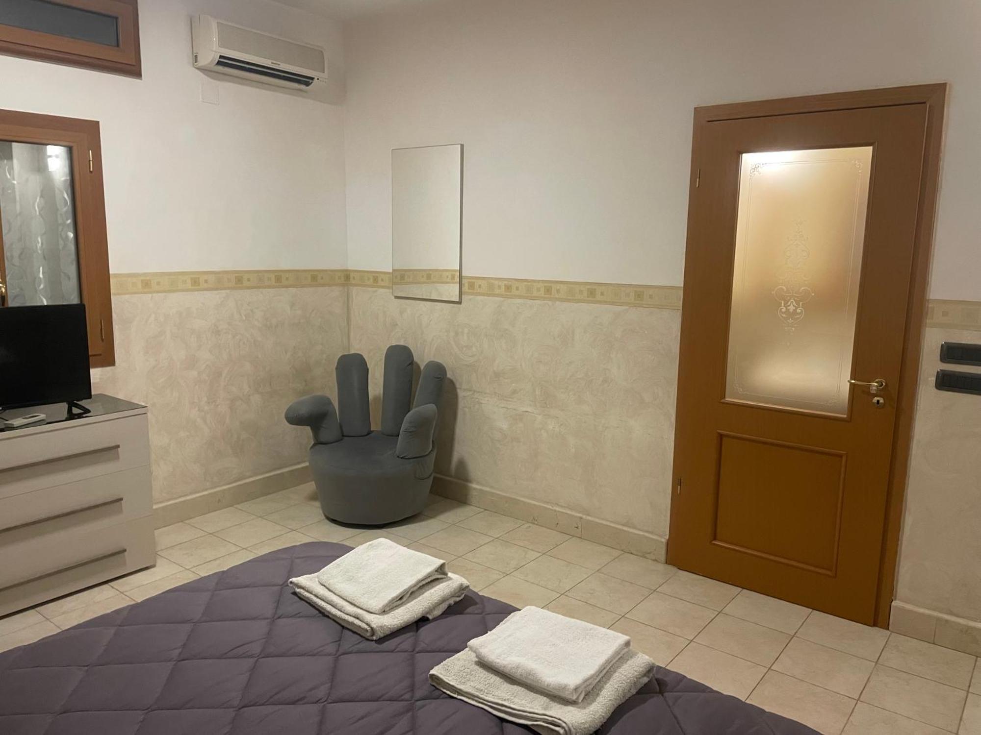 Apartmán La Dependance Barletta Exteriér fotografie
